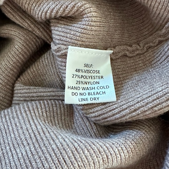 Ribbed Puff Sleeve Sweater - Picture 3 of 3